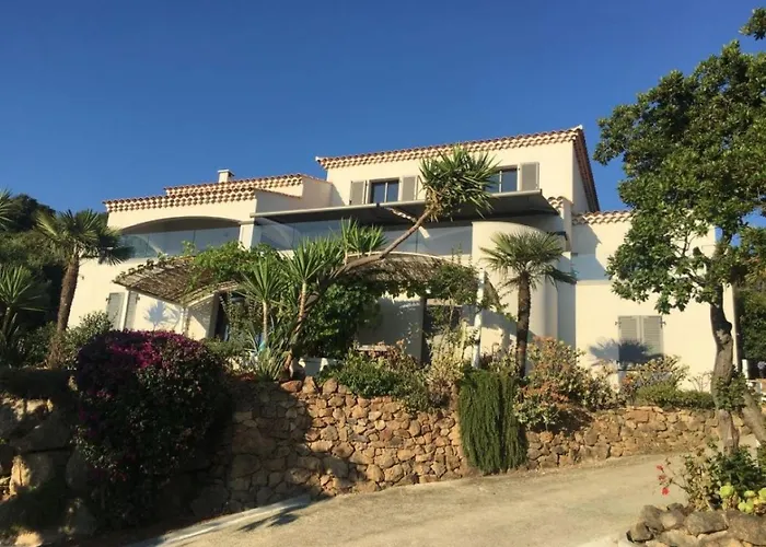 Ugliastru Porticcio * 埃希卡-苏埃雷拉